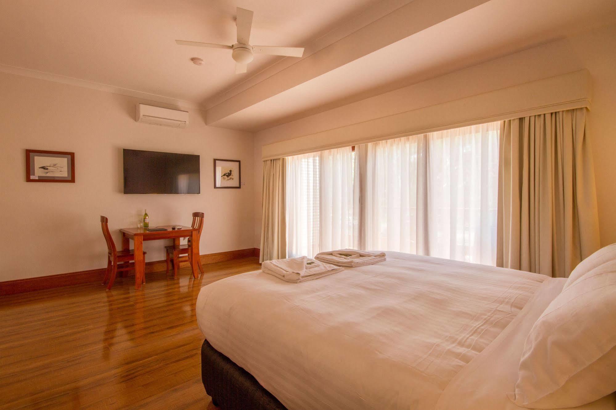 Birdwood Motel 4*